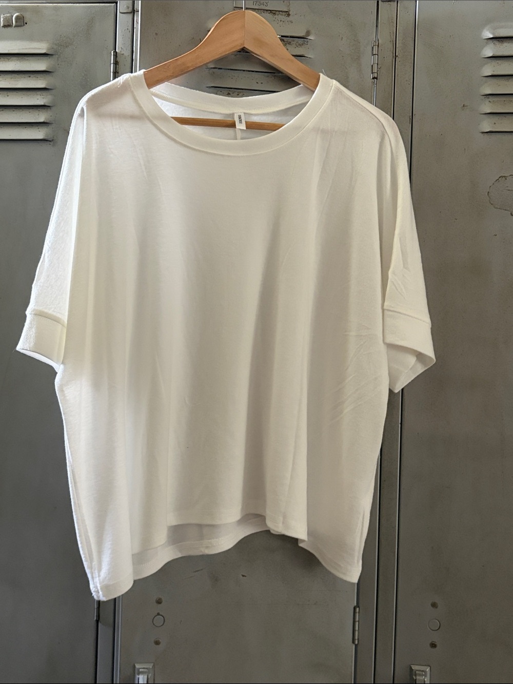 Women's White Relaxed Crewneck Short Sleeve Tee